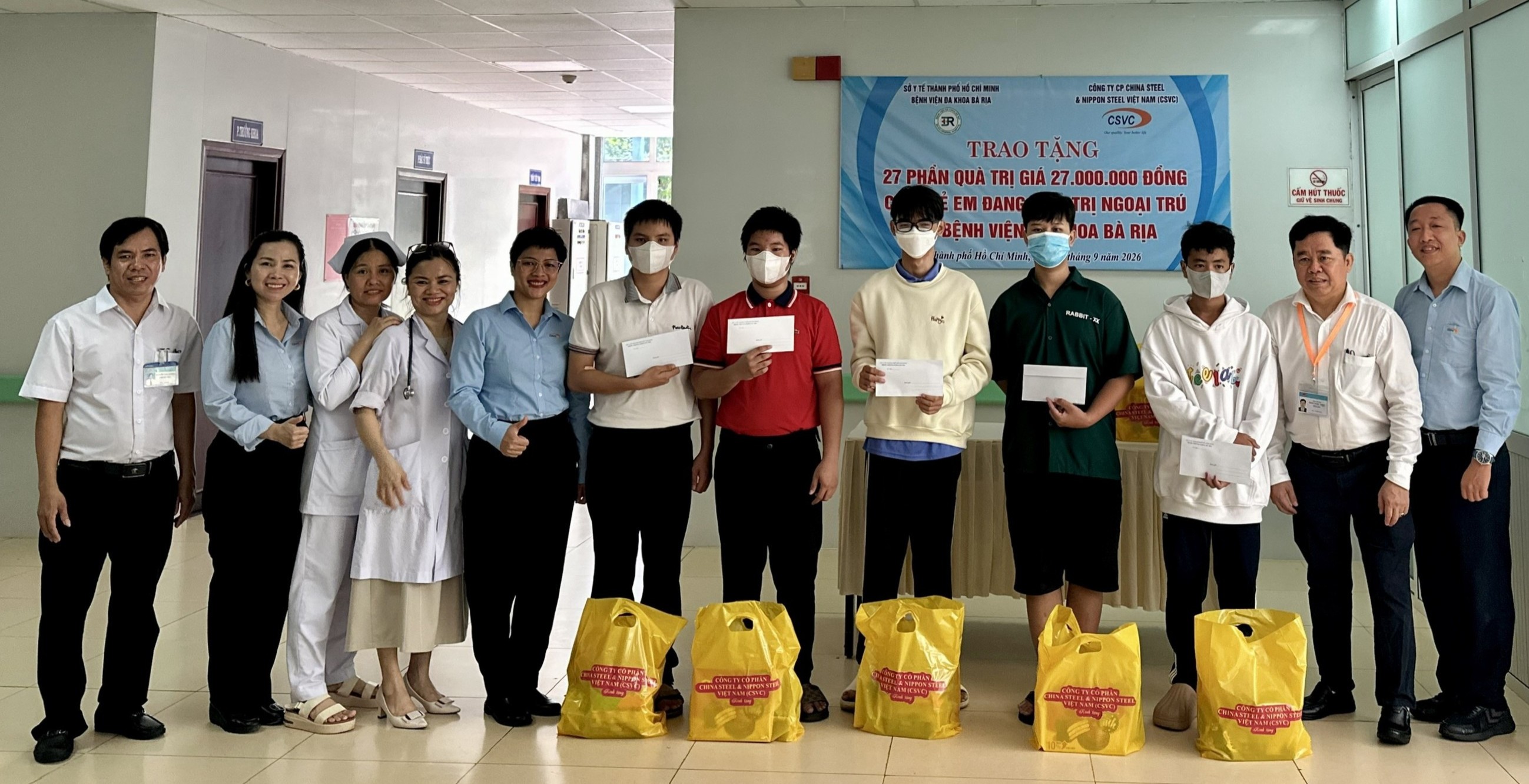 PRESENTING 27 GIFTS TO ARV CHILDREN AT THE BA RIA GENERAL HOSPITAL